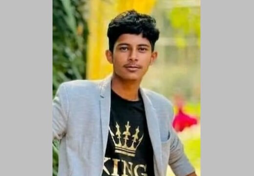 বড়লেখায় গাছের সঙ্গে ধাক্কা লেগে দুমড়ে-মুচড়ে গেল প্রাইভেটকার, যুবকের মৃত্যু