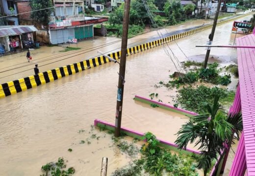 বড়লেখায় পাহাড়ি ঢল ও বৃষ্টিতে ৫০০ ঘর ক্ষতিগ্রস্ত, ক্ষতি ৫ কোটি টাকা