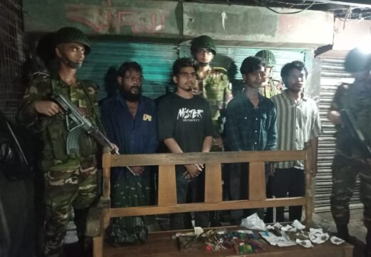 বড়লেখায় সেনাবাহিনীর অভিযানে গাঁজাসহ গ্রেপ্তার ৪