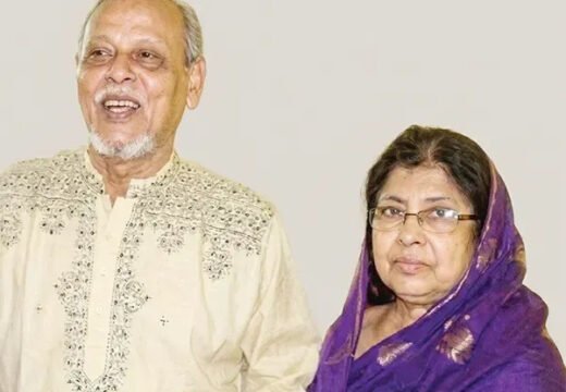 মেঝেতে ছড়িয়ে ছিটিয়ে ছিল তিন গলাকাটা দেহ
