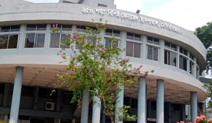 মৌলভীবাজার জেনারেল হাসপাতাল: চিকিৎসক অর্ধেক, বন্ধ আইসিইউ